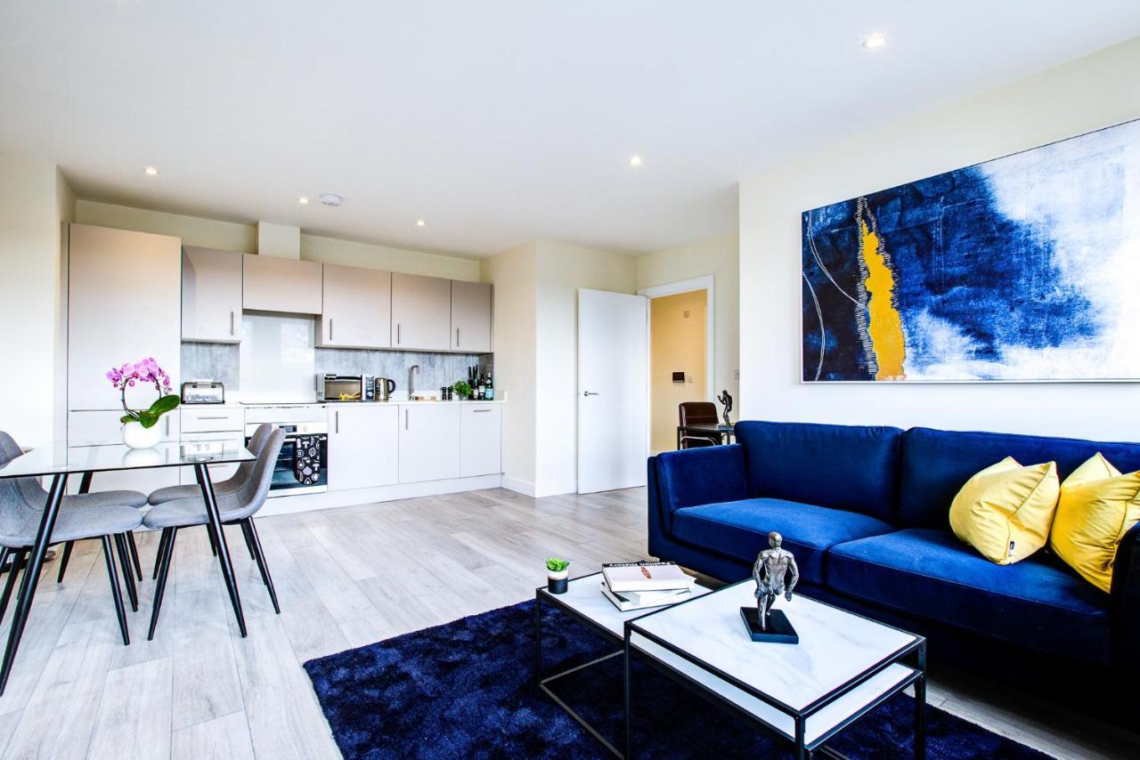 Hybrid Resi - London, Sutton With Onsite Car Parking Apartment Cheam Luaran gambar
