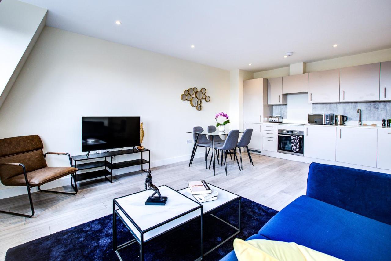Hybrid Resi - London, Sutton With Onsite Car Parking Apartment Cheam Luaran gambar
