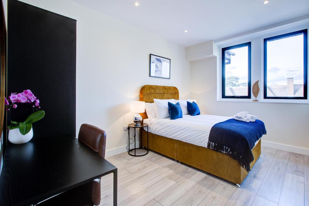 Hybrid Resi - London, Sutton With Onsite Car Parking Apartment Cheam Luaran gambar